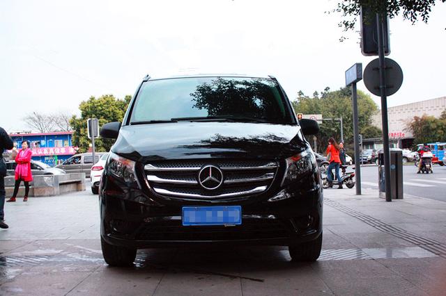 成都商務車