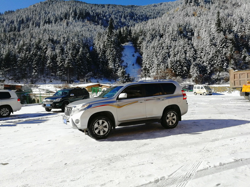 四川旅游租車