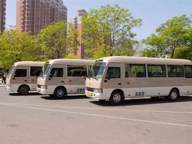 成都租商務車多少錢