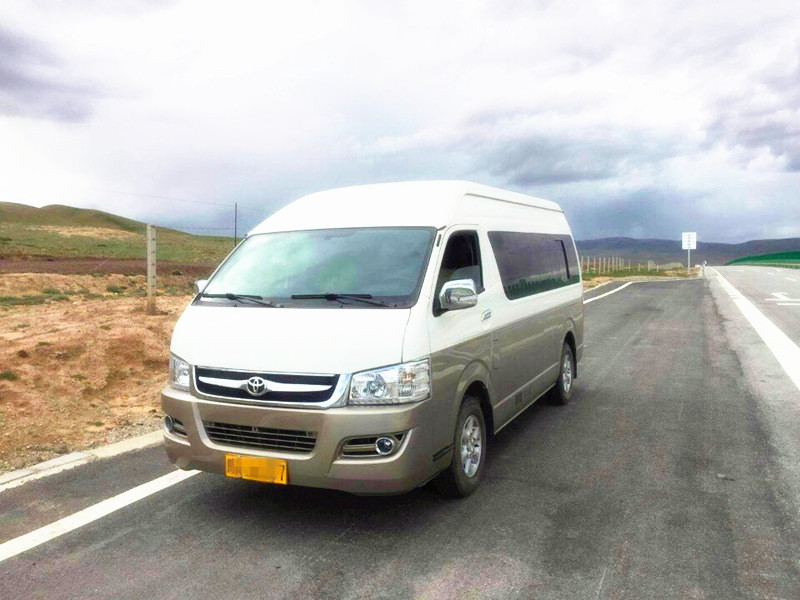 成都租車應該怎么租，中巴車大巴車租賃