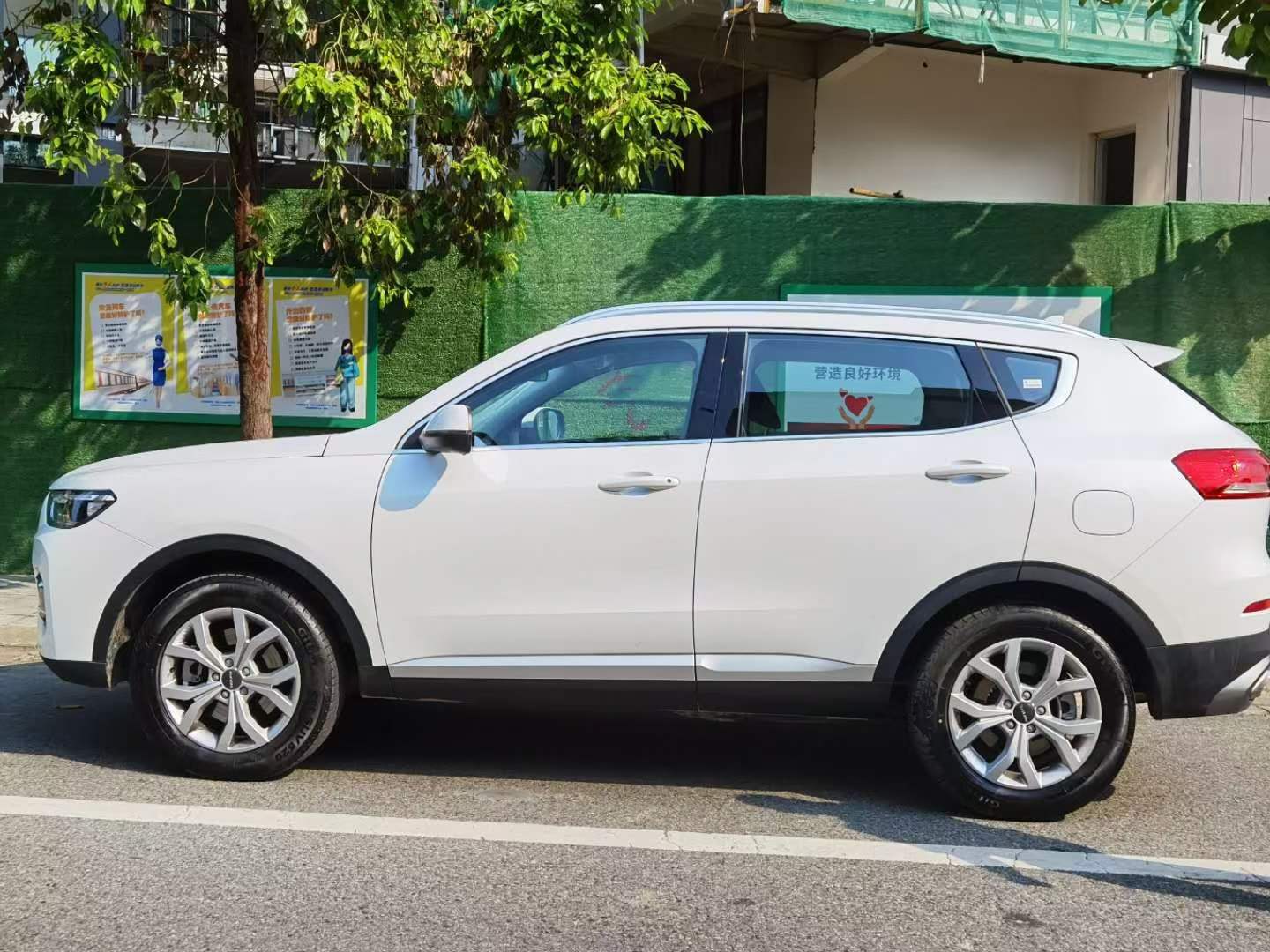 旅游租車自駕游到無人區(qū)時，為什么不能睡在車里？