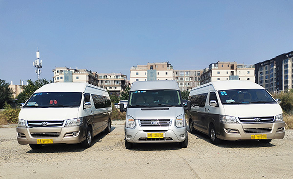 成都租中巴車